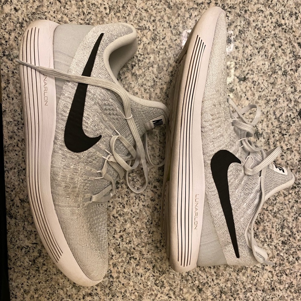 Nike Luranlon